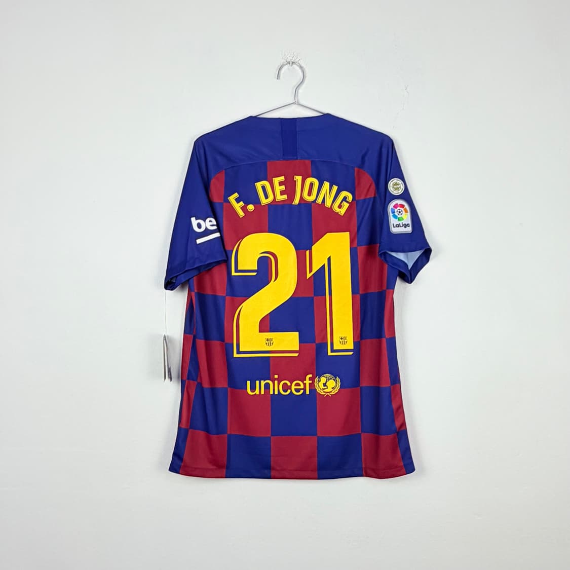 19-20 바르셀로나 홈 데용 유니폼 상품이미지1
