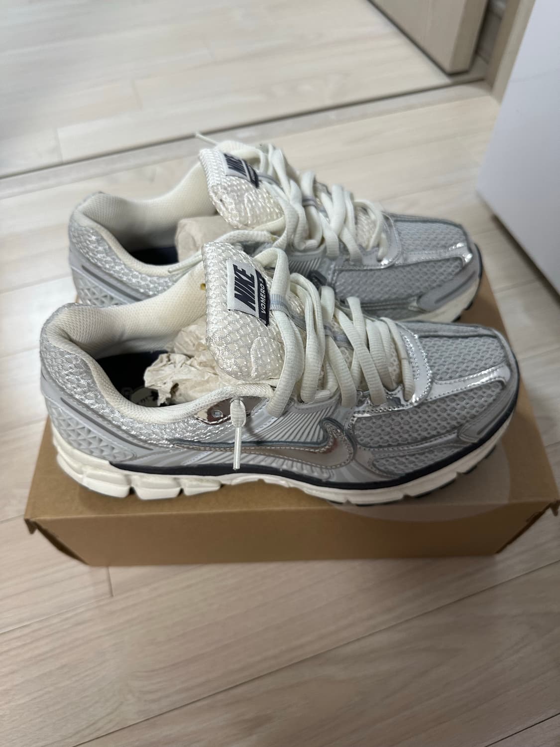 나이키 보메로 275 상품이미지1