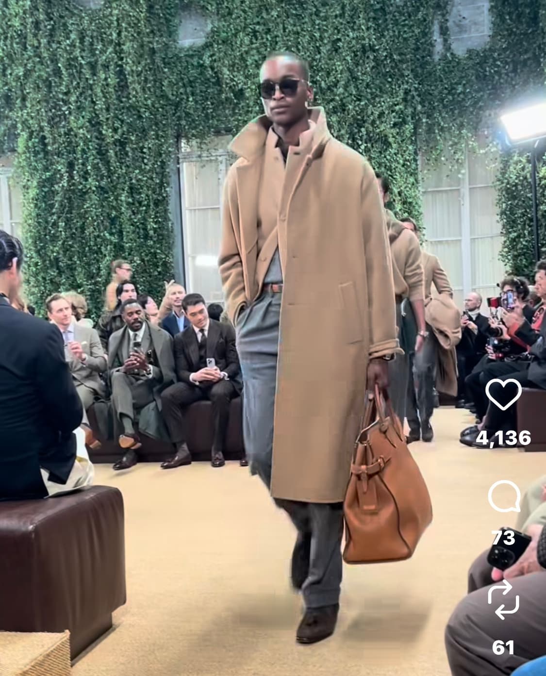 발렌티노 울캐시미어 벨티드 발마칸 코트 상품이미지1