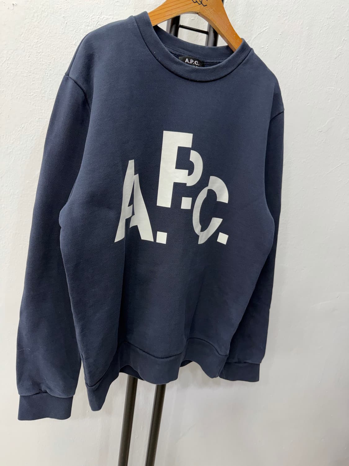 정품) APC 아페쎄 네이비 로고 남성 맨투맨 S 상품이미지2