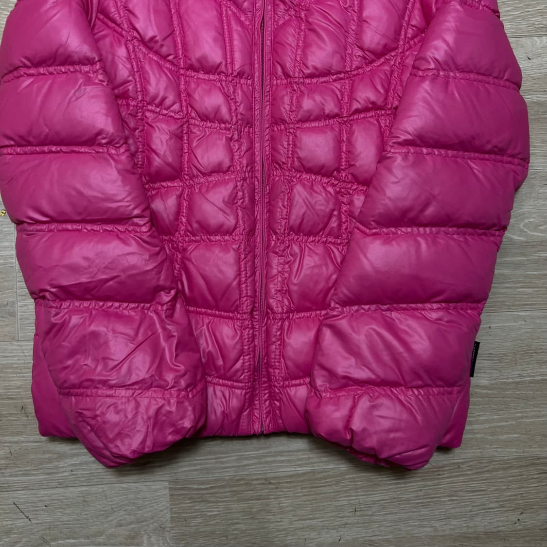 데상트 여성 덕다운 스탠드넥 경량 패딩 점퍼 [핑크] S/85 상품이미지3