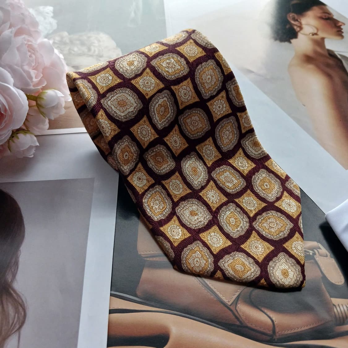 갭 실크 브라운 기하학 패턴 넥타이 9.1cm A+등급 A18549
 상품이미지1