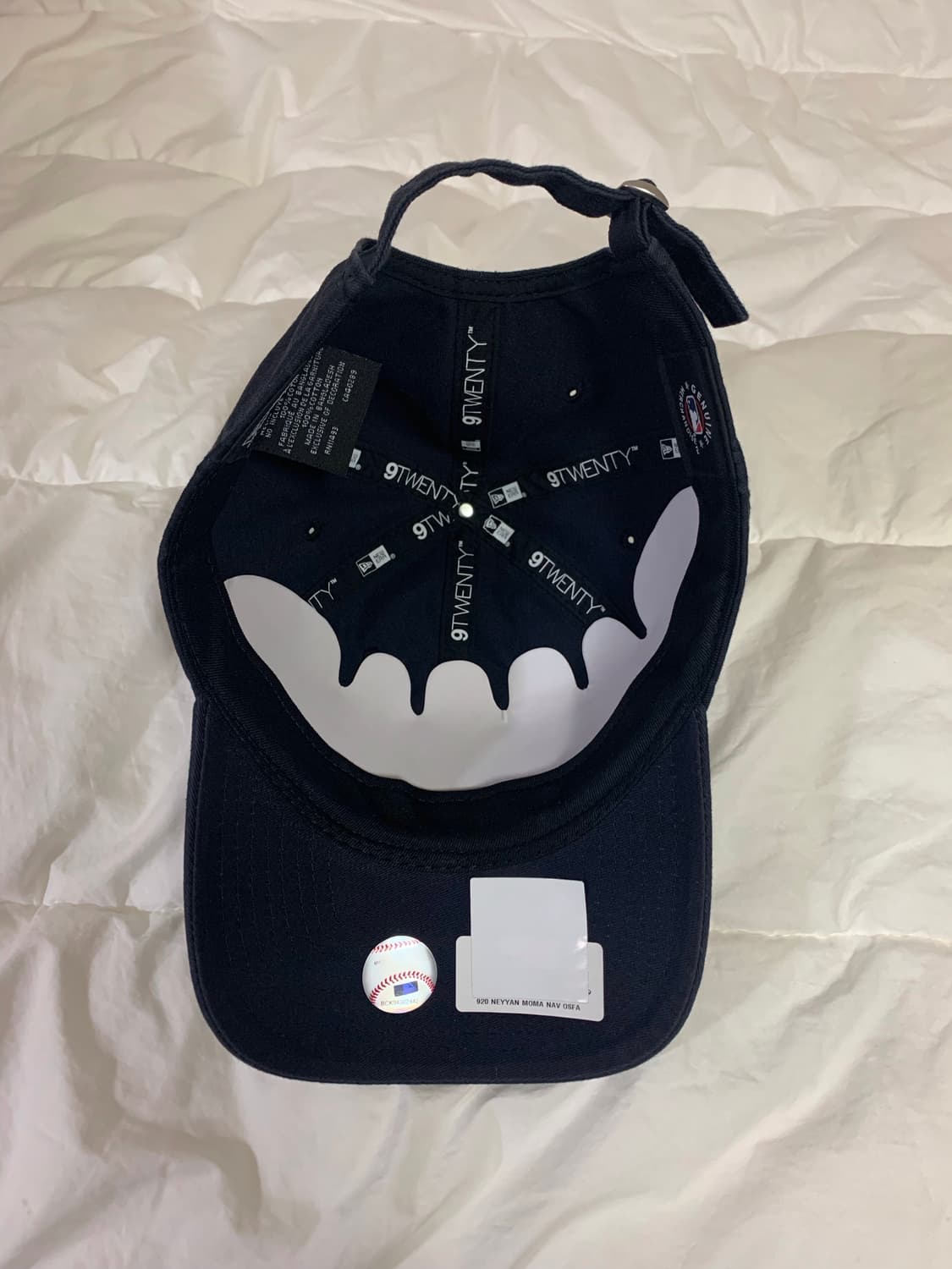 뉴에라 모마 뉴욕 양키즈 볼캡 네이비 상품이미지5