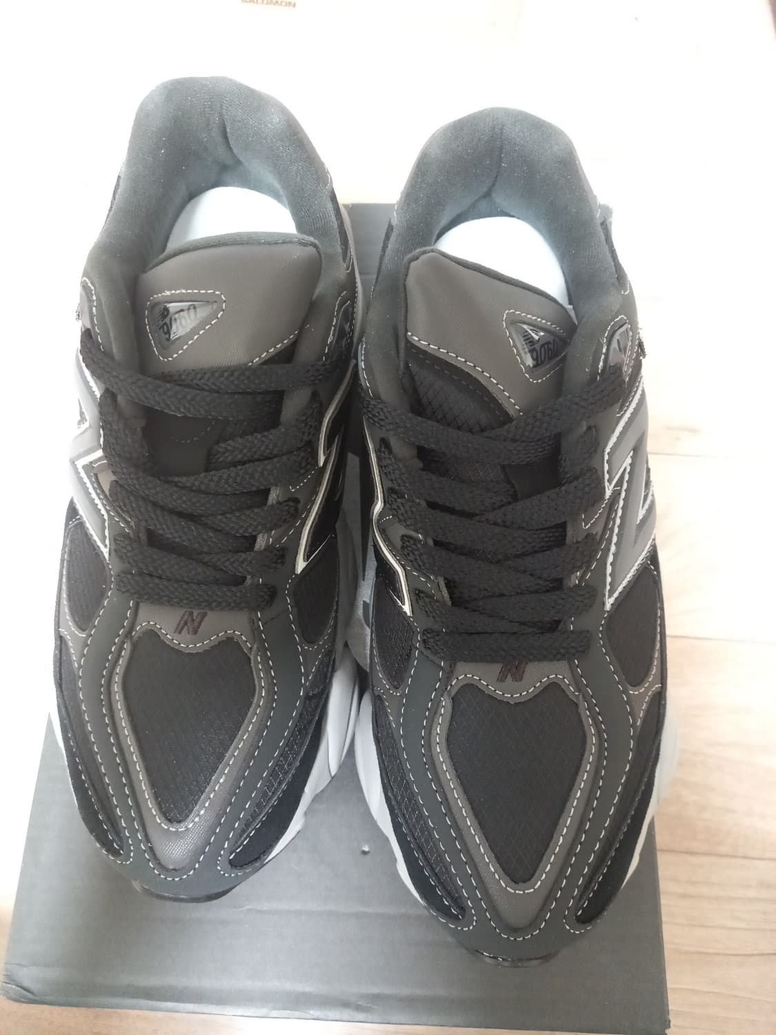 뉴발란스 블랙 9060 새상품   42.5 상품이미지2