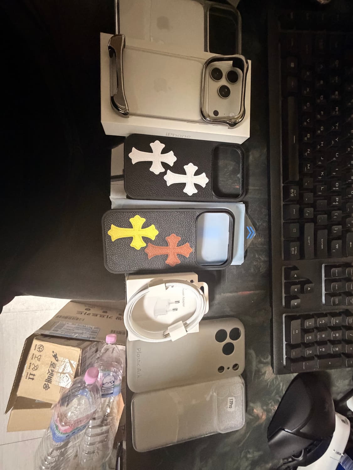 아이폰 17프로 리모와 블랙케이스 상품이미지2