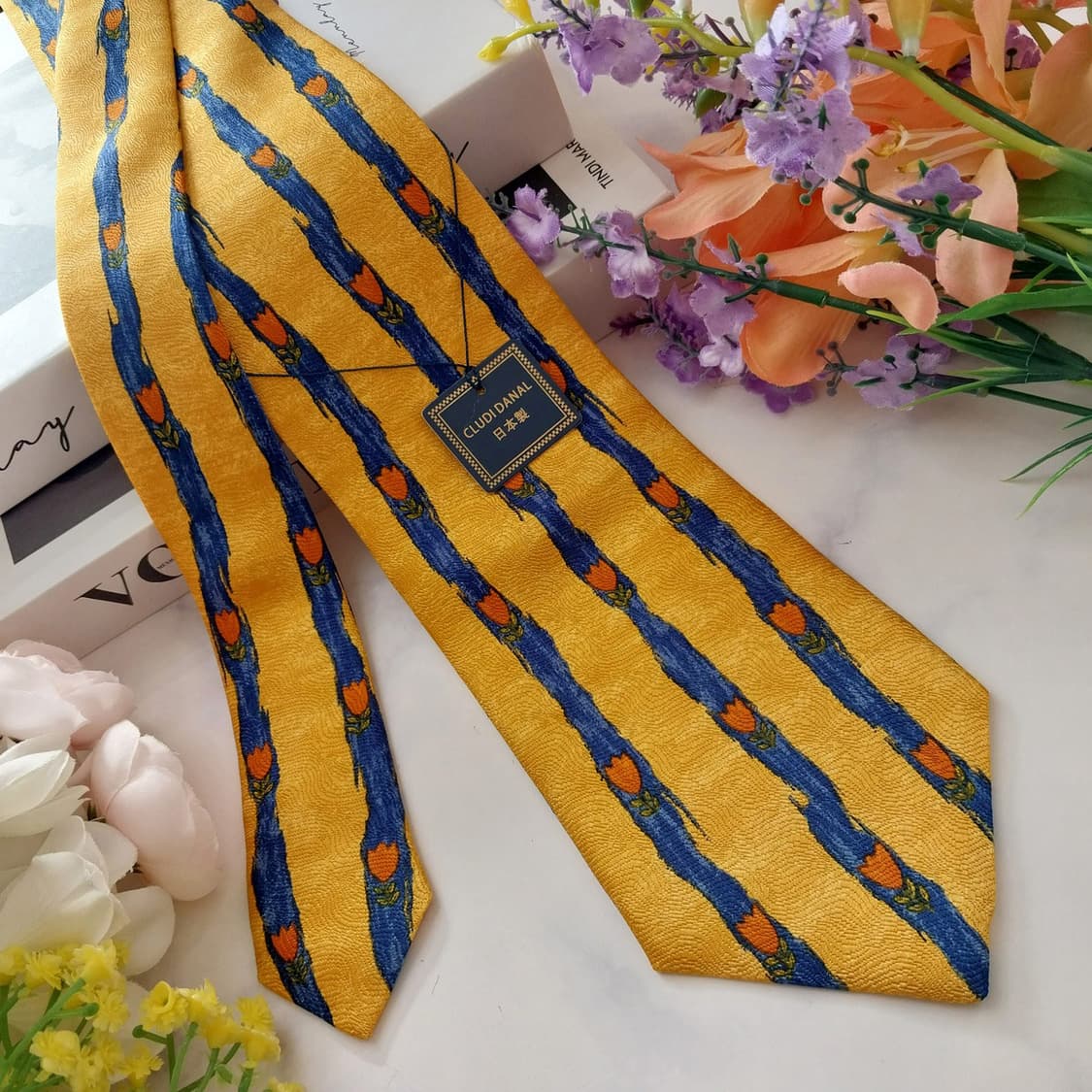 클루디 다날 실크 플라워 스트라이프 넥타이 8.7cm 새제품 K1304
 상품이미지2