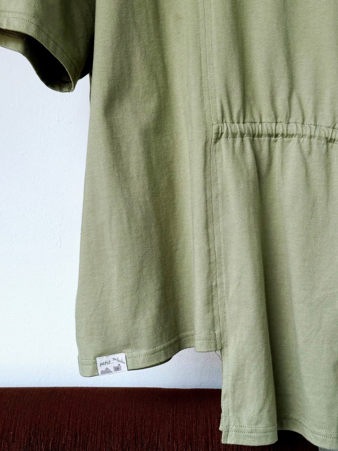 String point asymmetry panel crew neck t 상품이미지3