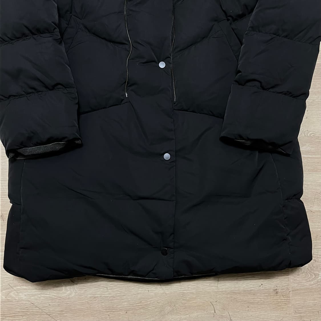 라코스테 여성 프리미엄 덕다운 스탠드넥 롱 패딩코트 [블랙] M/95 상품이미지3