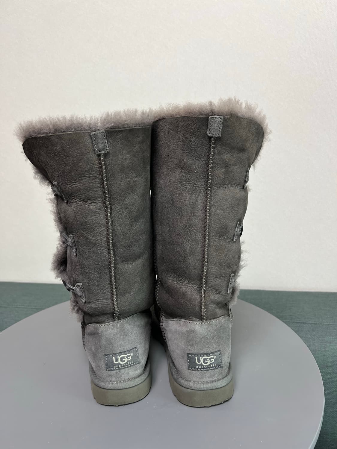 어그 베일리 쓰리버튼 롱부츠 240 상품이미지6