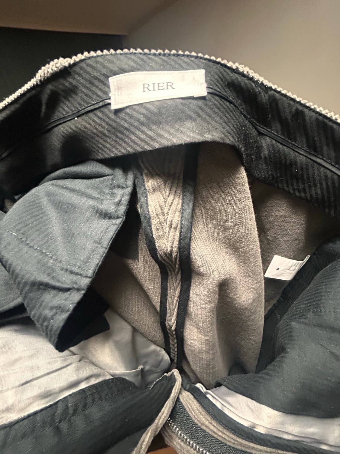 리에르(Rier) 코듀로이 팬츠 M사이즈 캐슬락 컬러  판매 상품이미지5