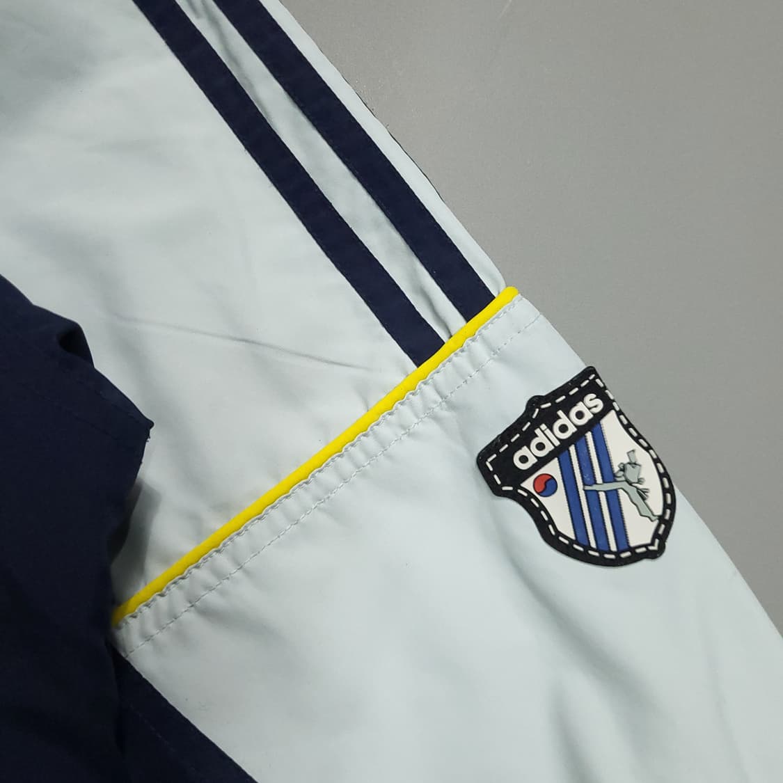 아디다스 빅로고 바람막이 점퍼 상품이미지5