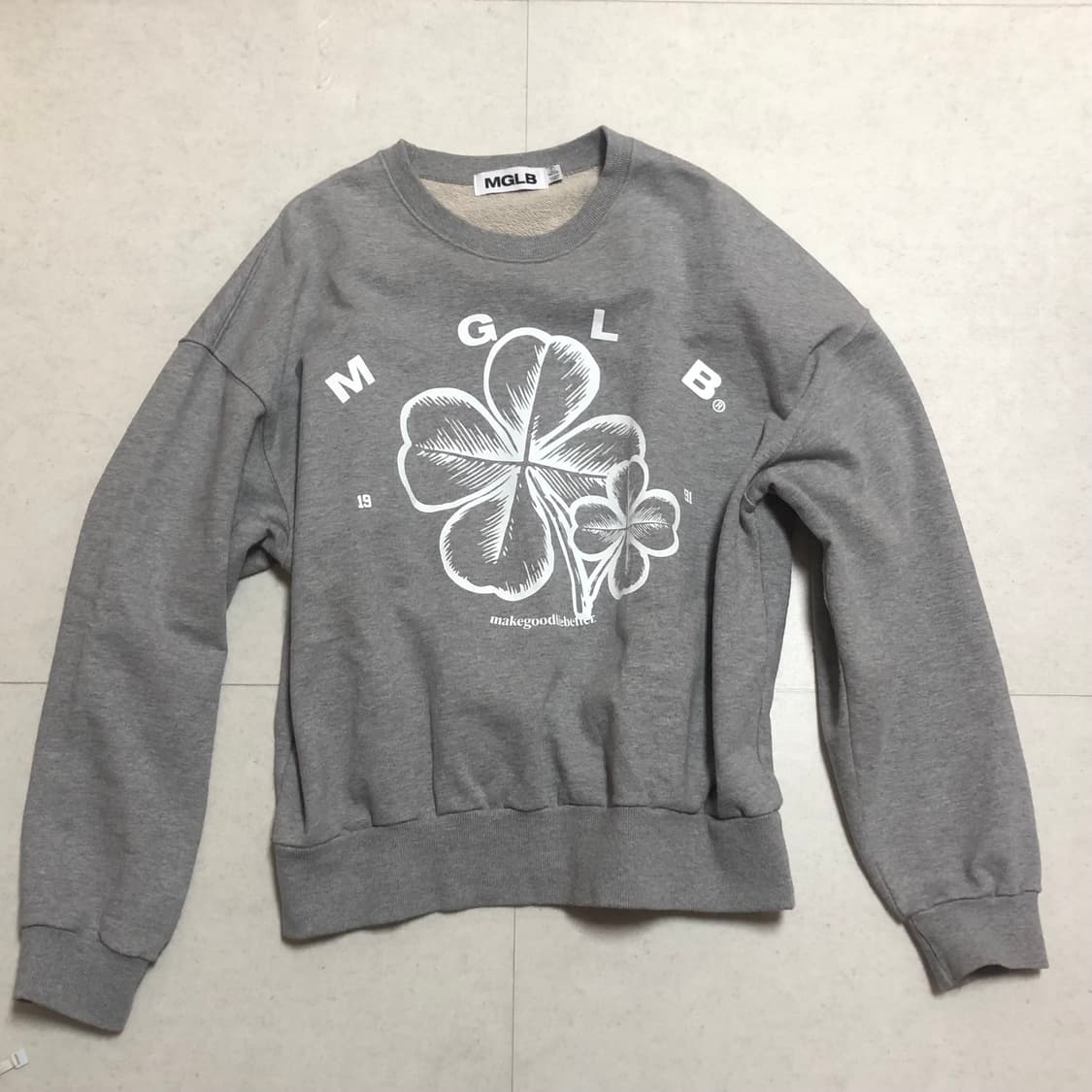 클로버 맨투맨 상품이미지2