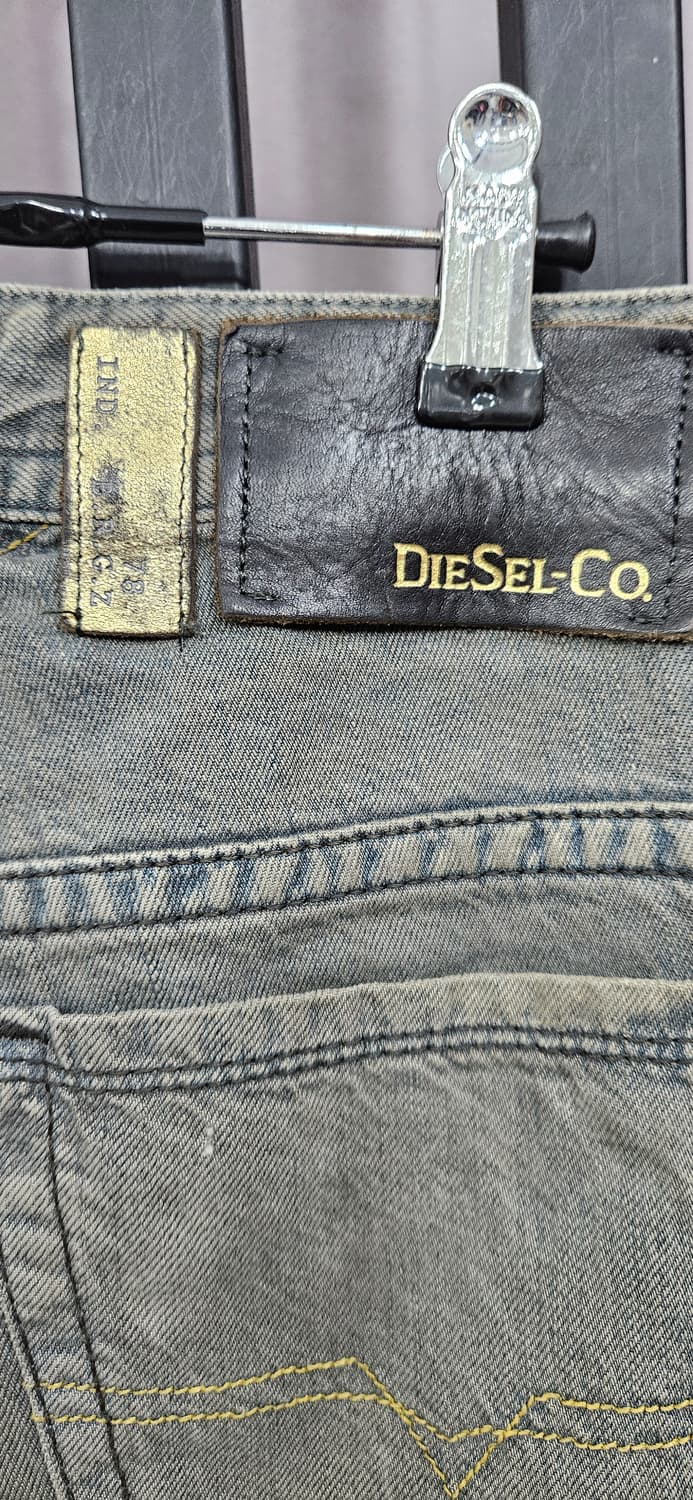 디젤 타바(Thavar) 더티워싱 슬림스키니핏 28X32 상품이미지4