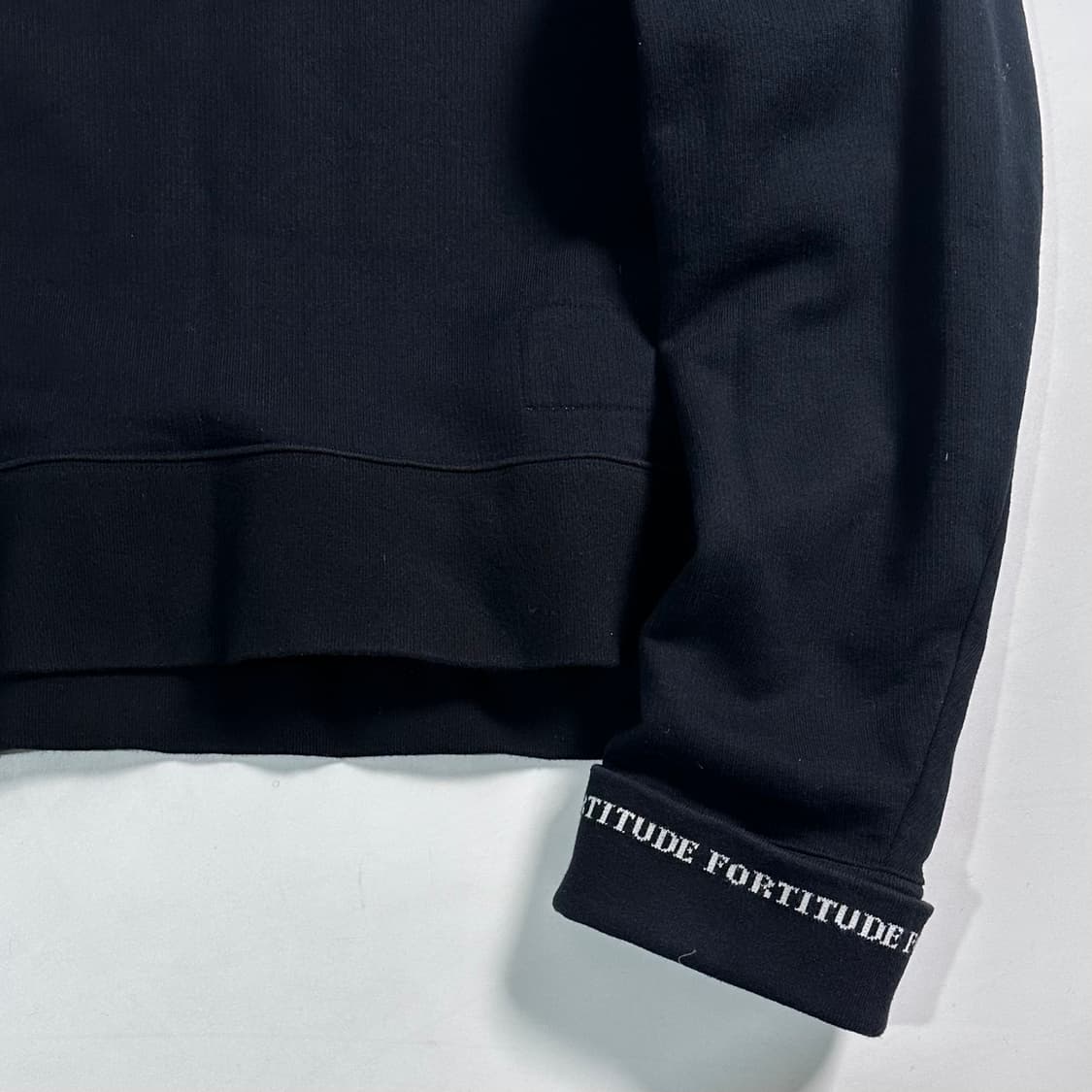  미하라 야스히로 크롭 맨투맨 상품이미지3