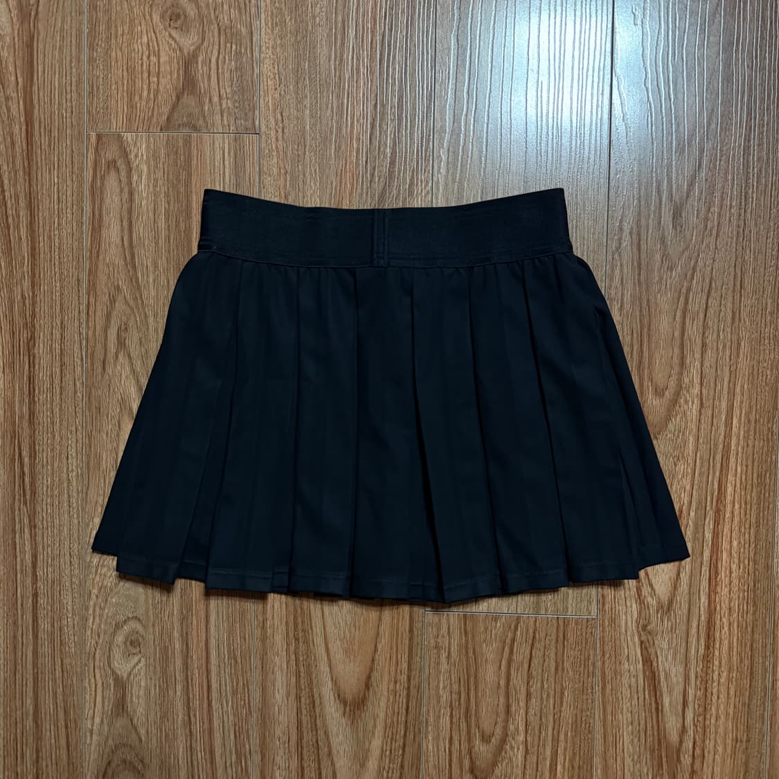 쓰리타임즈 에센셜 스포티 스커트 블랙 상품이미지4