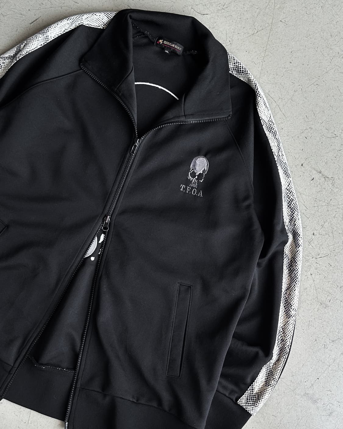 T.F.O.A x 레굴루스 크로우즈 스컬 트랙탑 상품이미지2