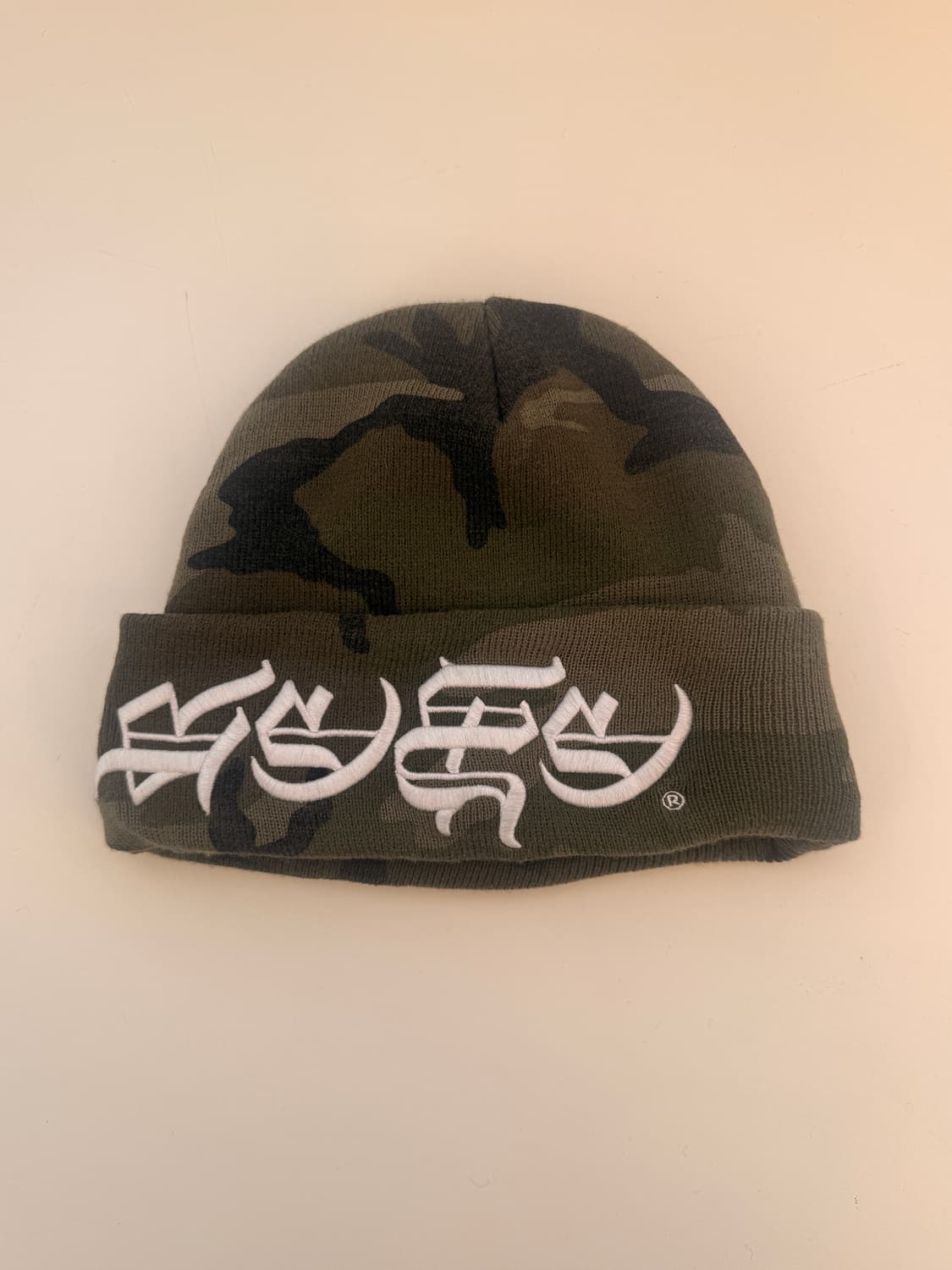 25SS 슈프림(supreme) 뉴에라 블랙레터 우드랜드 카모 비니 상품이미지1