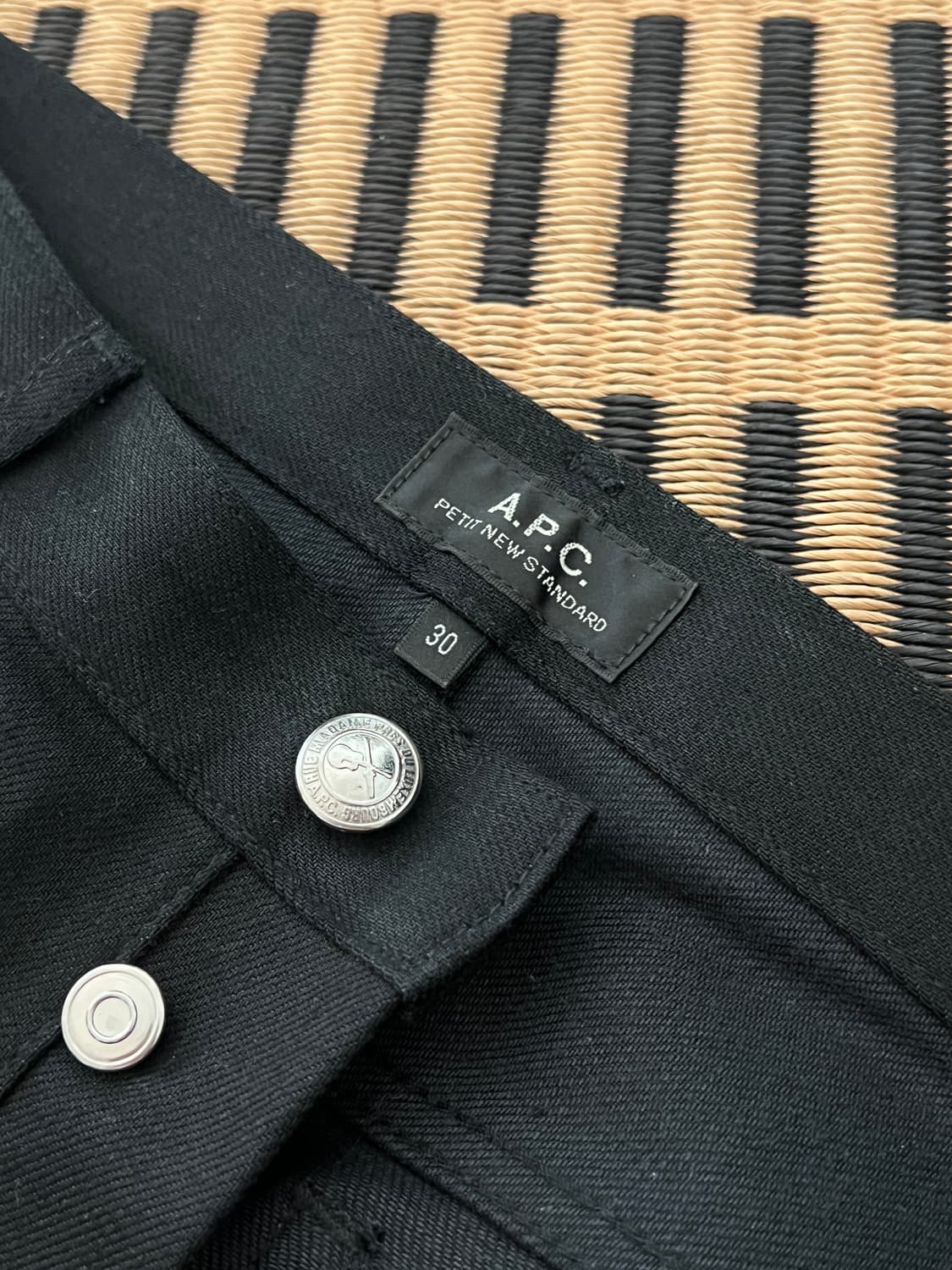 A.P.C. 아페쎄 쁘띠 뉴 스탠다드 블랙진 30 상품이미지3