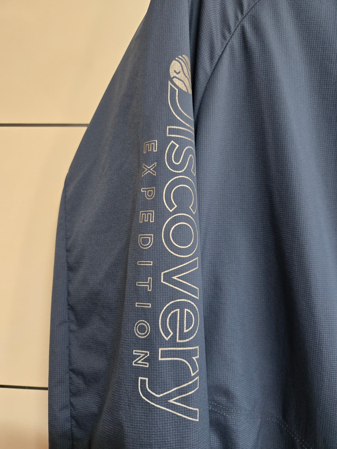 디스커버리 남성 홀겹 바람막이 점퍼(100사이즈) 상품이미지3