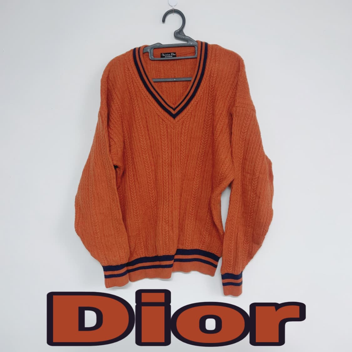 디올 올드스쿨 오렌지 브이넥 봄 공용 니트 상품이미지1