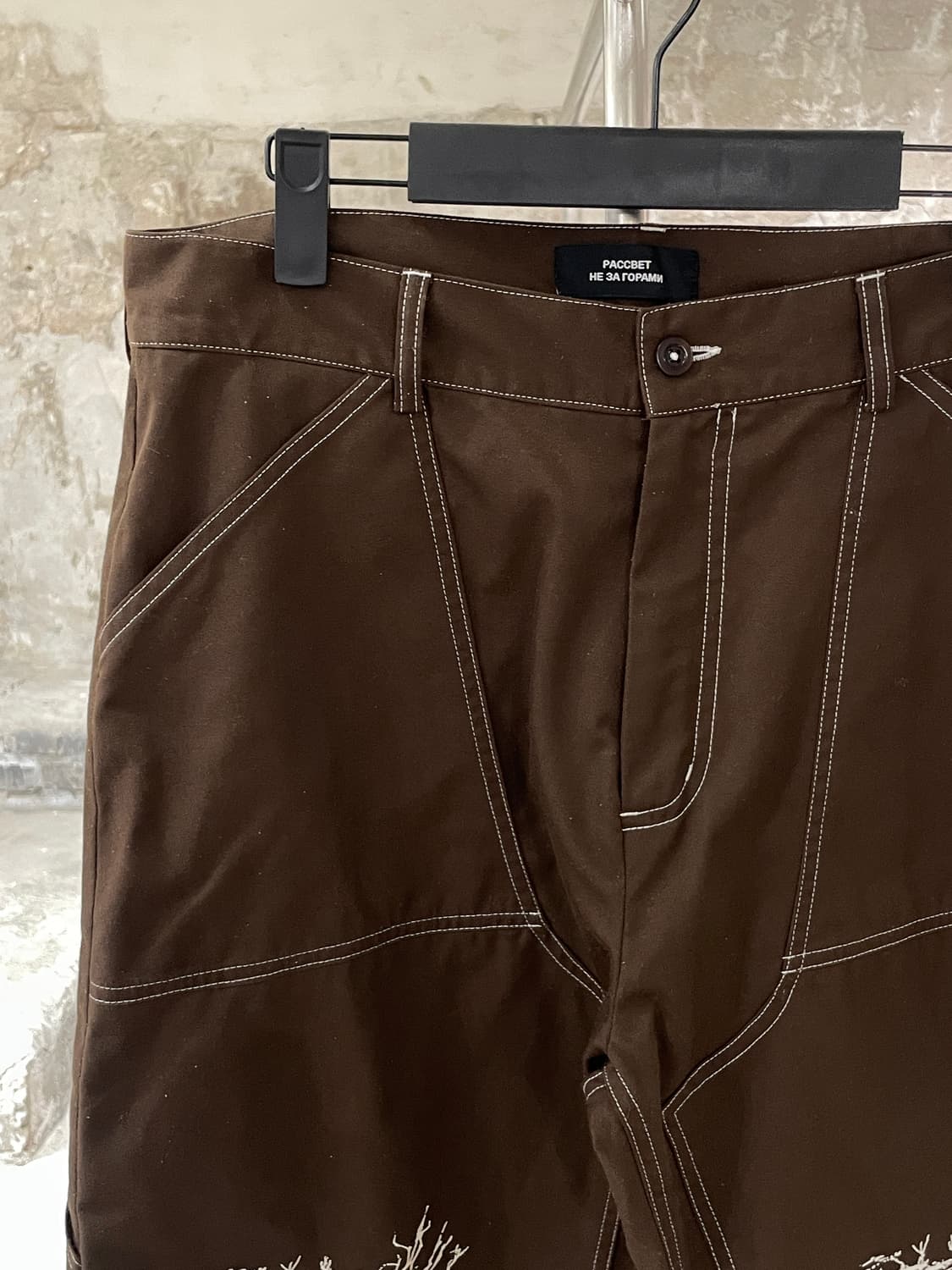 라스벳 브라운 워크 프린티드 카프리 팬츠 상품이미지2