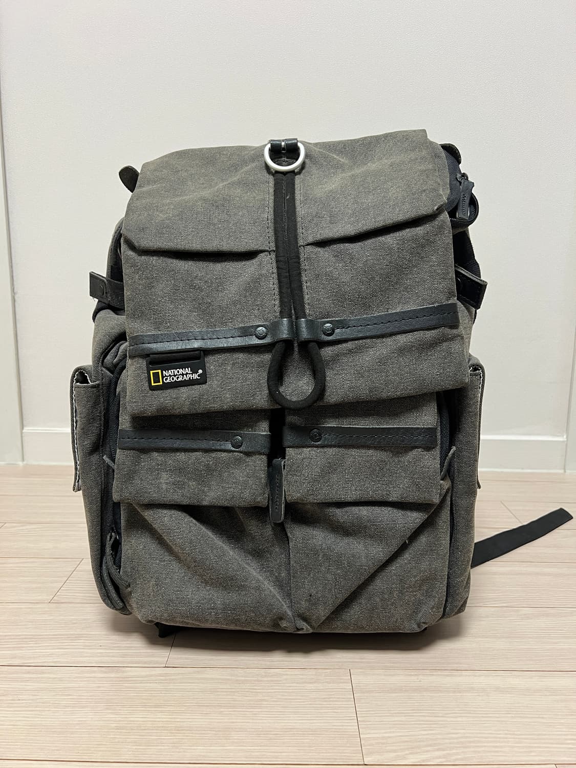 내셔널지오그래픽 빈티지 멀티 포켓 백팩 / 카메라 수납 가능 상품이미지1