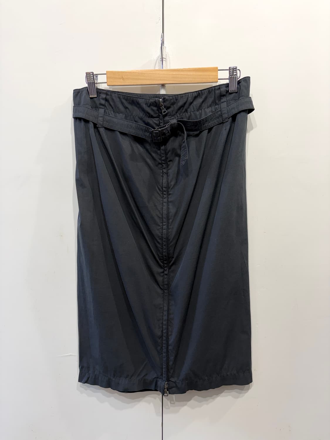 프라다 프론트 슬릿 스커트 상품이미지3