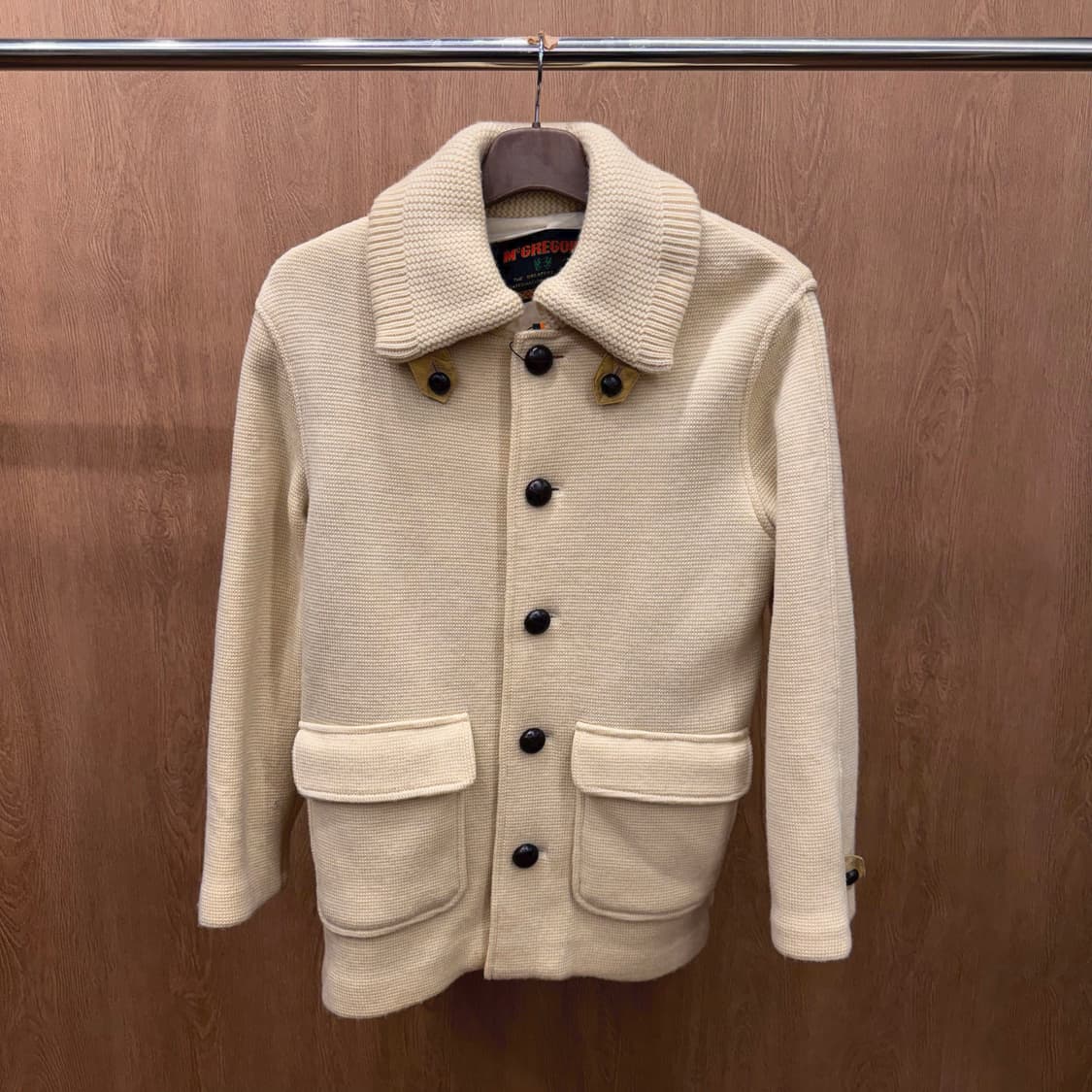맥그리거 니트 자켓 숄 카라 사이드 버튼 스트랩 디테일 아이보리 상품이미지2
