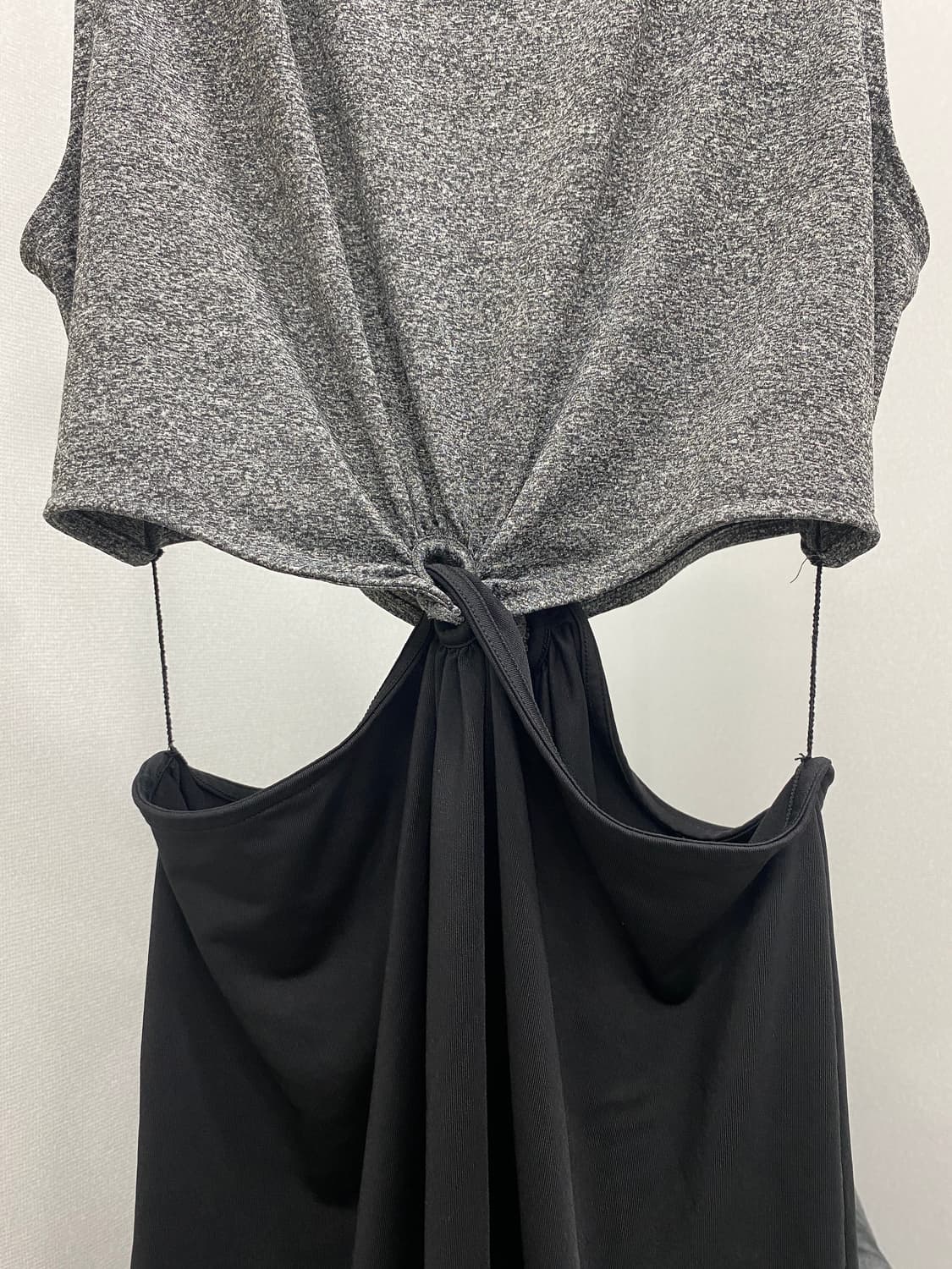 Cut-Out Twist Dress 상품이미지7