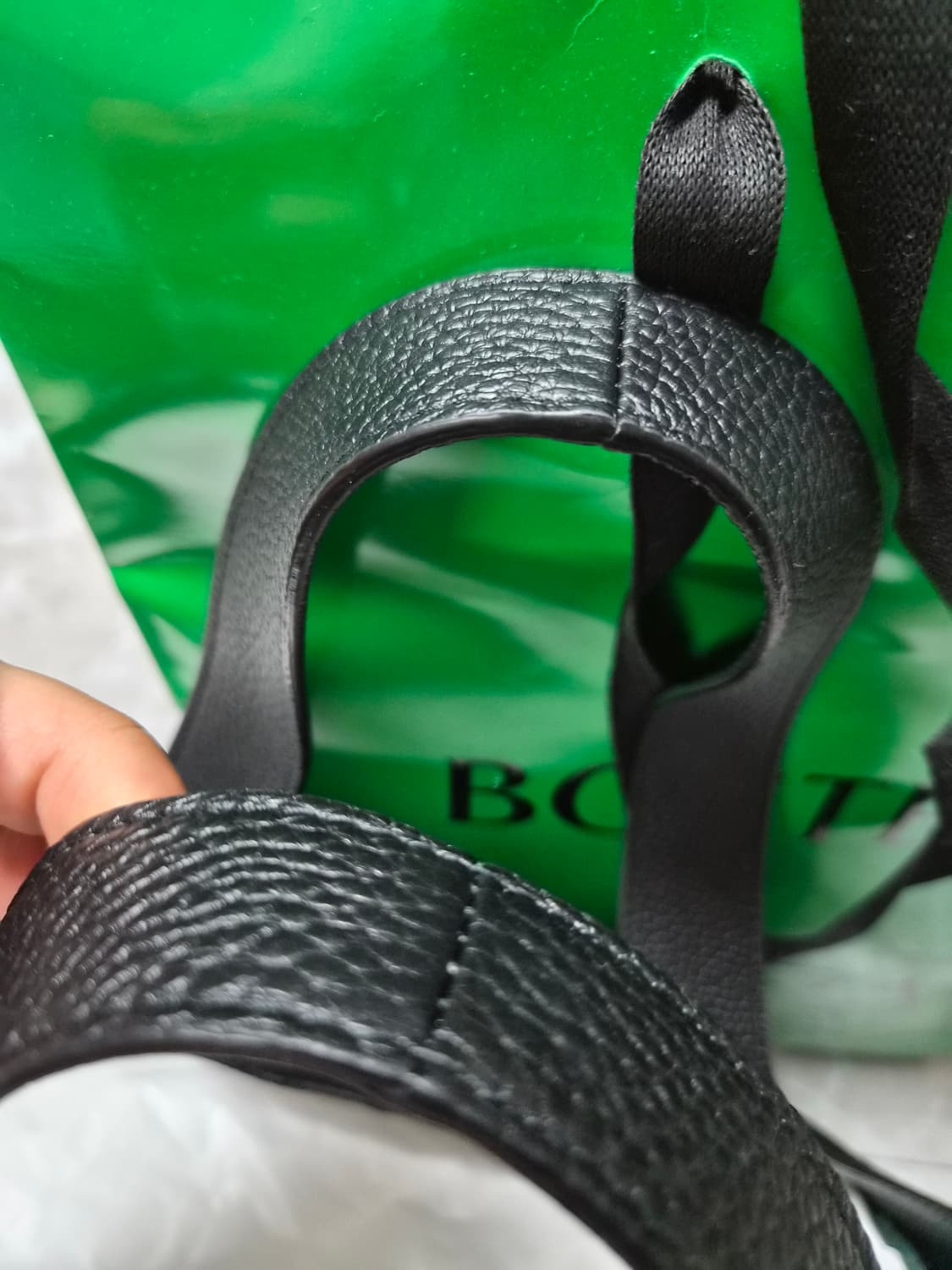 [판매] 보테가 베네타 디아고 토트백 (블랙) / 남성 상품이미지9