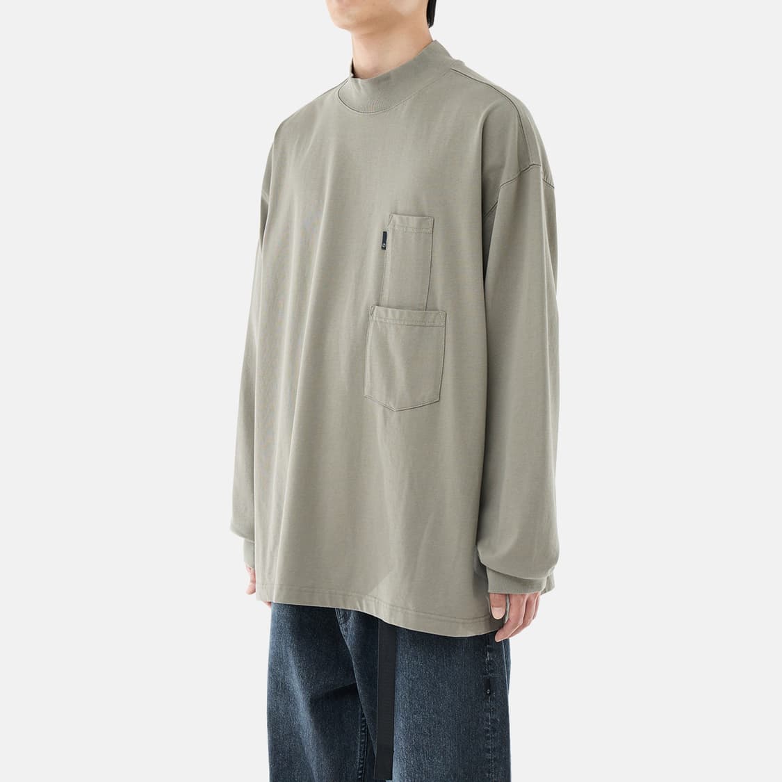 모이프 [AW25] 배기 모크넥 롱슬리브 티 / 올리브 그레이 Size1 상품이미지2