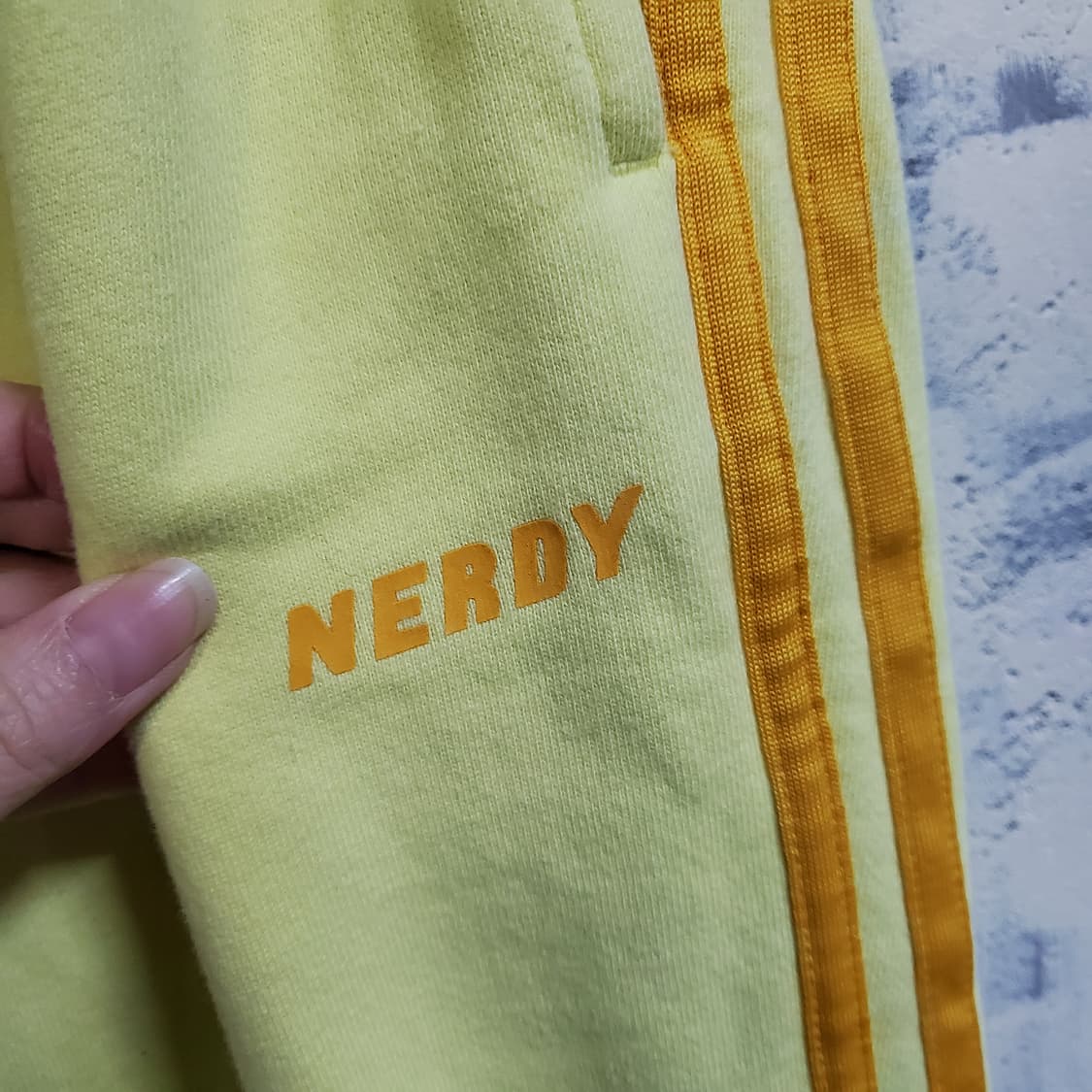 널디 옐로우 트랙탑 조거 팬츠  상품이미지3