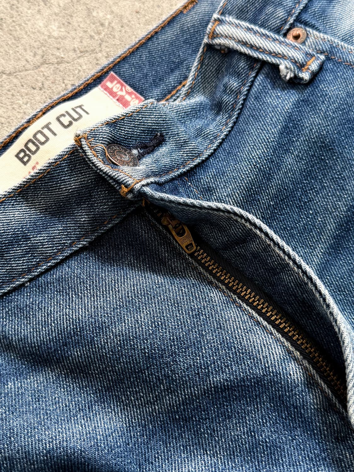 Vintage Levi's 517 Bootcut Denim Pants 상품이미지5