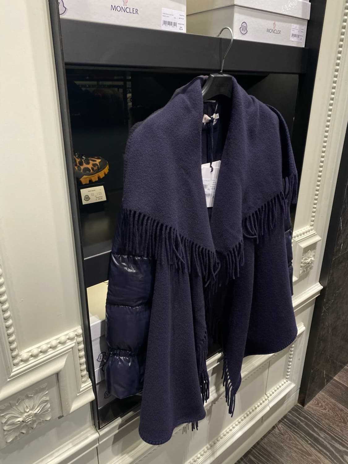 몽클레어 숄 패딩 상품이미지3