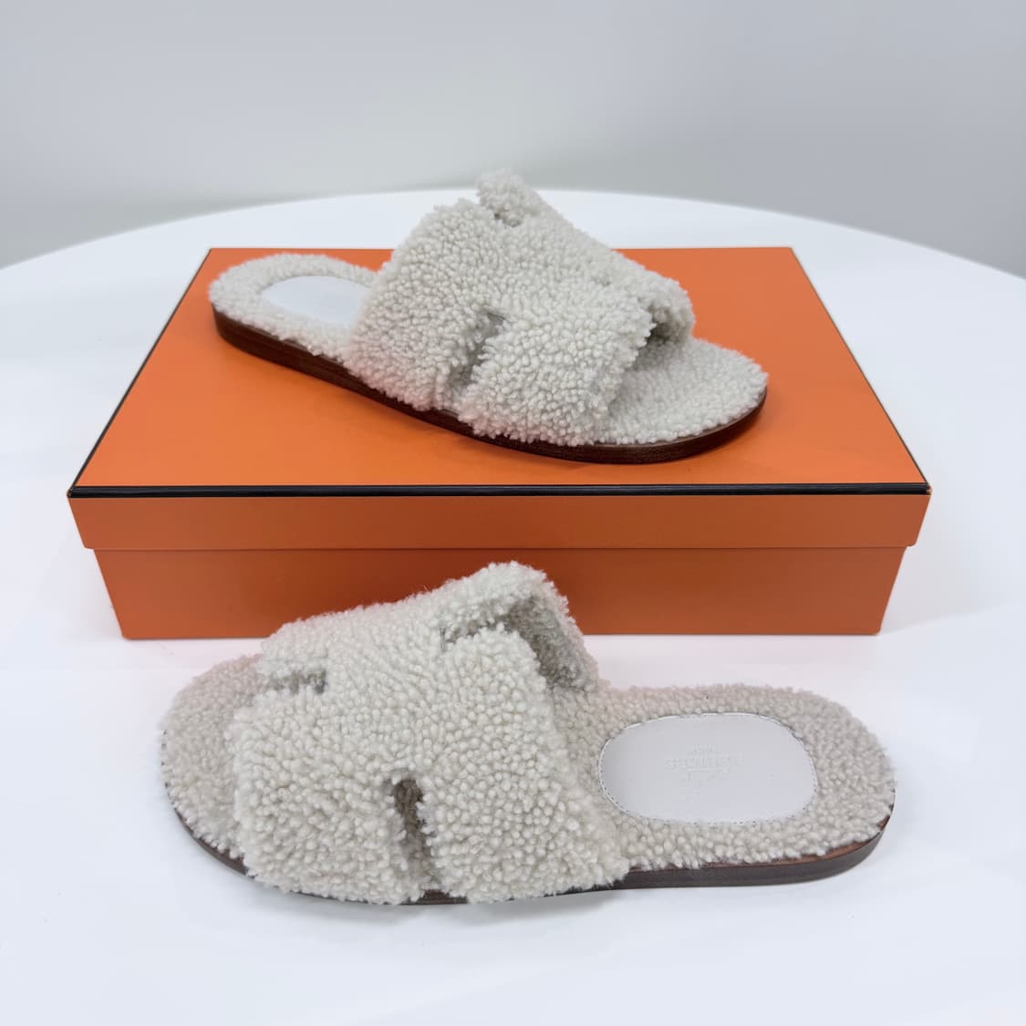 [미사용/265] 에르메스 이즈미르 시어링 퍼 샌들 슬리퍼 상품이미지2