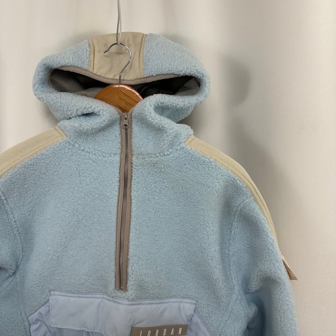 조던 여자 뽀글이 크롭 후드티 L  UO 상품이미지3