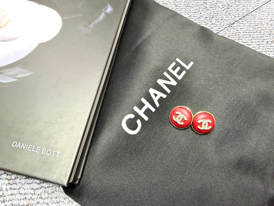 샤넬 레드 CC 포인트 이어링 상품이미지7