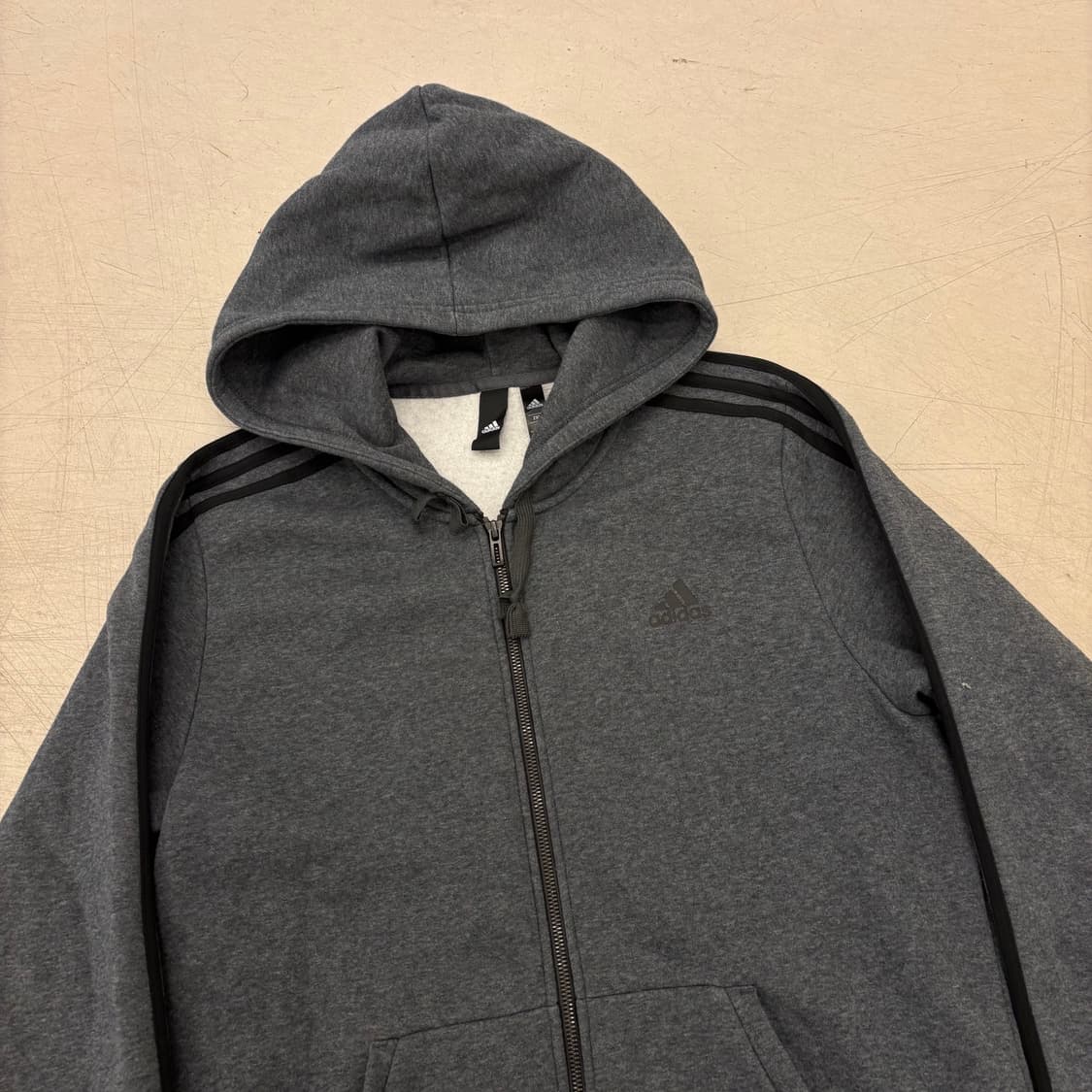 아디다스 스몰로고 차콜 후드 집업 상품이미지2
