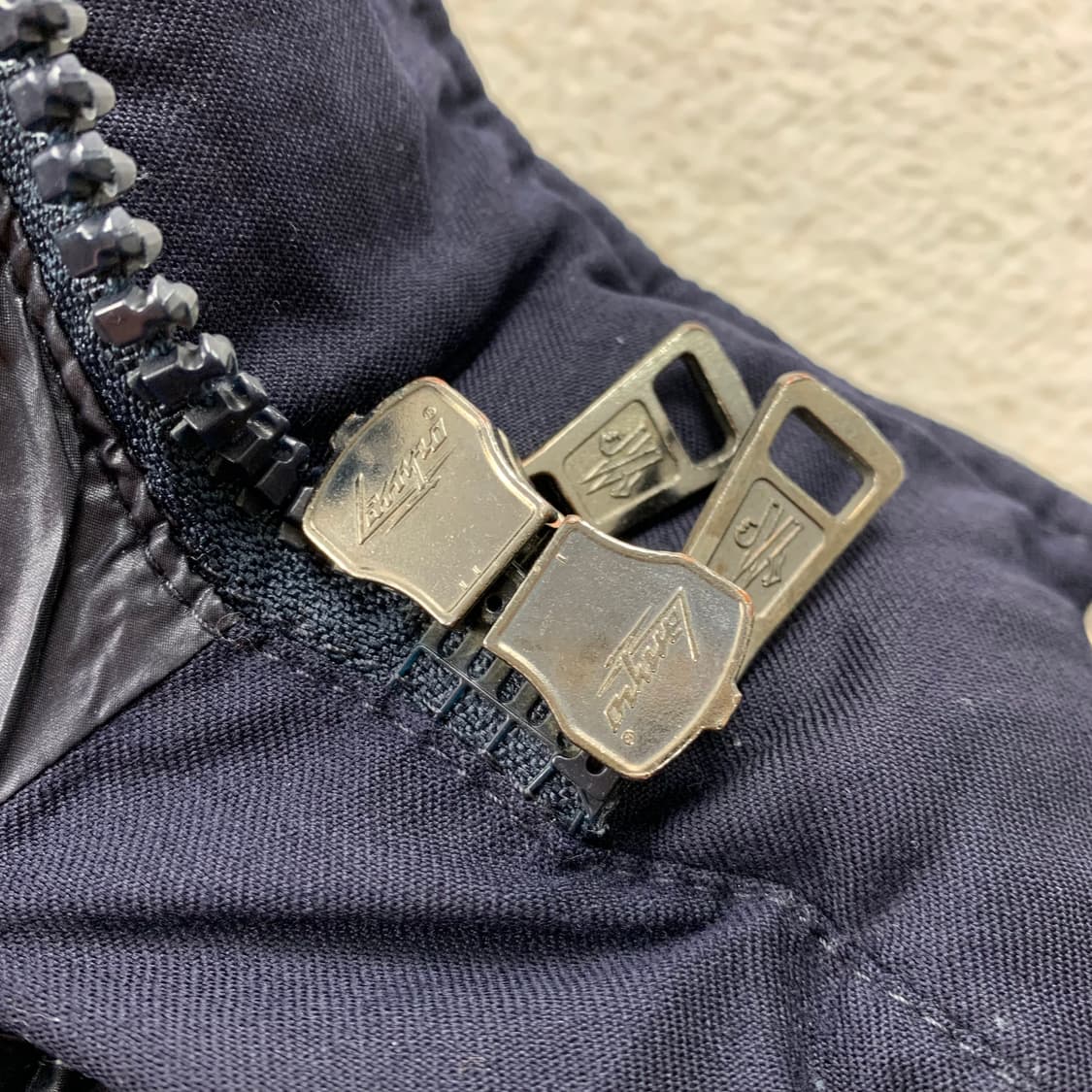 몽클레어 HEM GIUBBOTTO 다운 패딩 자켓 네이비 상품이미지7