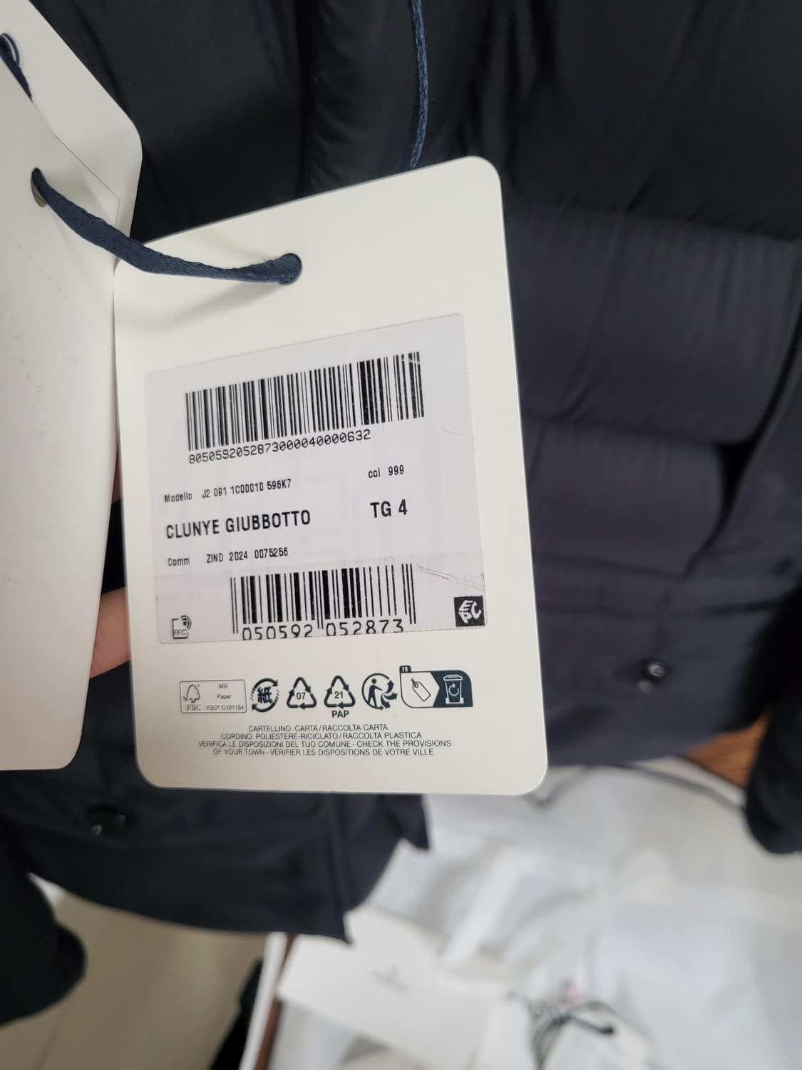 24FW 몽클레어 클루니 패딩 블랙 4사이즈 상품이미지3