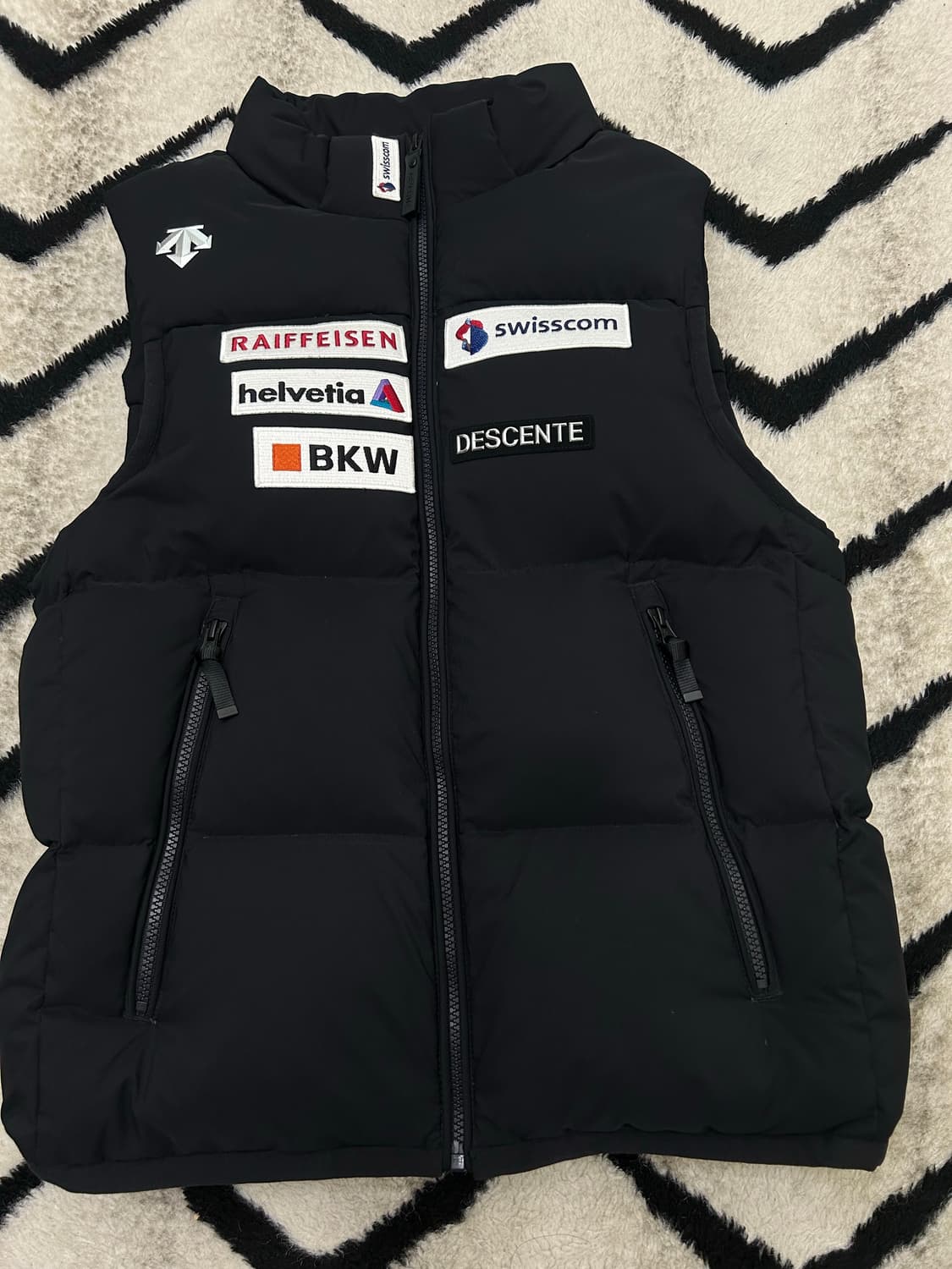 [S]데상트 아우디 패딩 조끼/블랙 상품이미지2