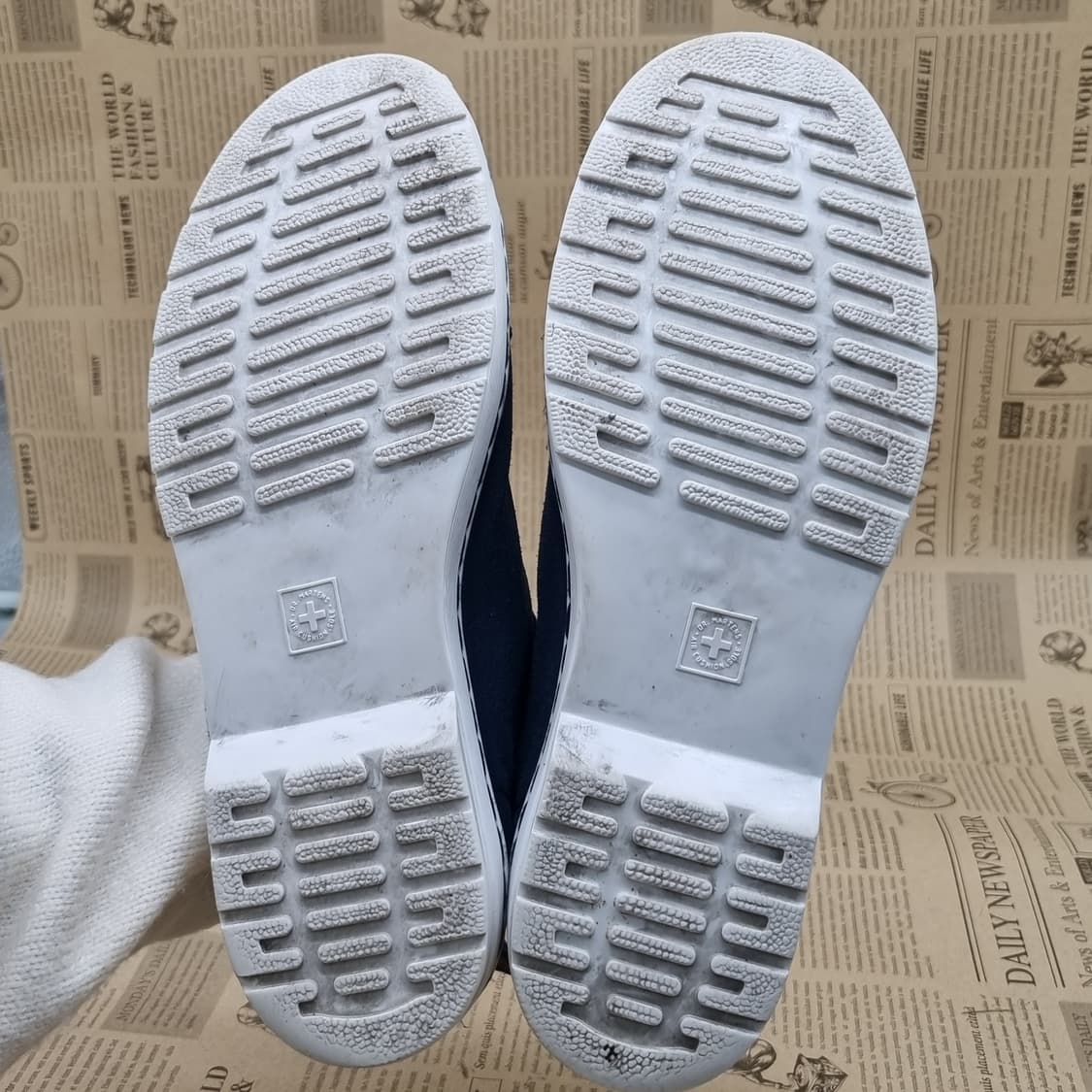 닥터마틴 코버그 캔버스 미드270 상품이미지3