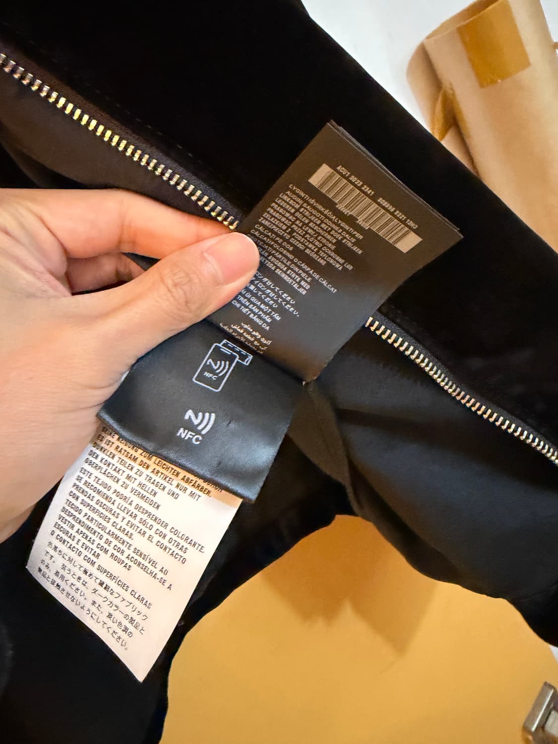 프라다 벨벳 자켓 XL 팝니다 상품이미지9