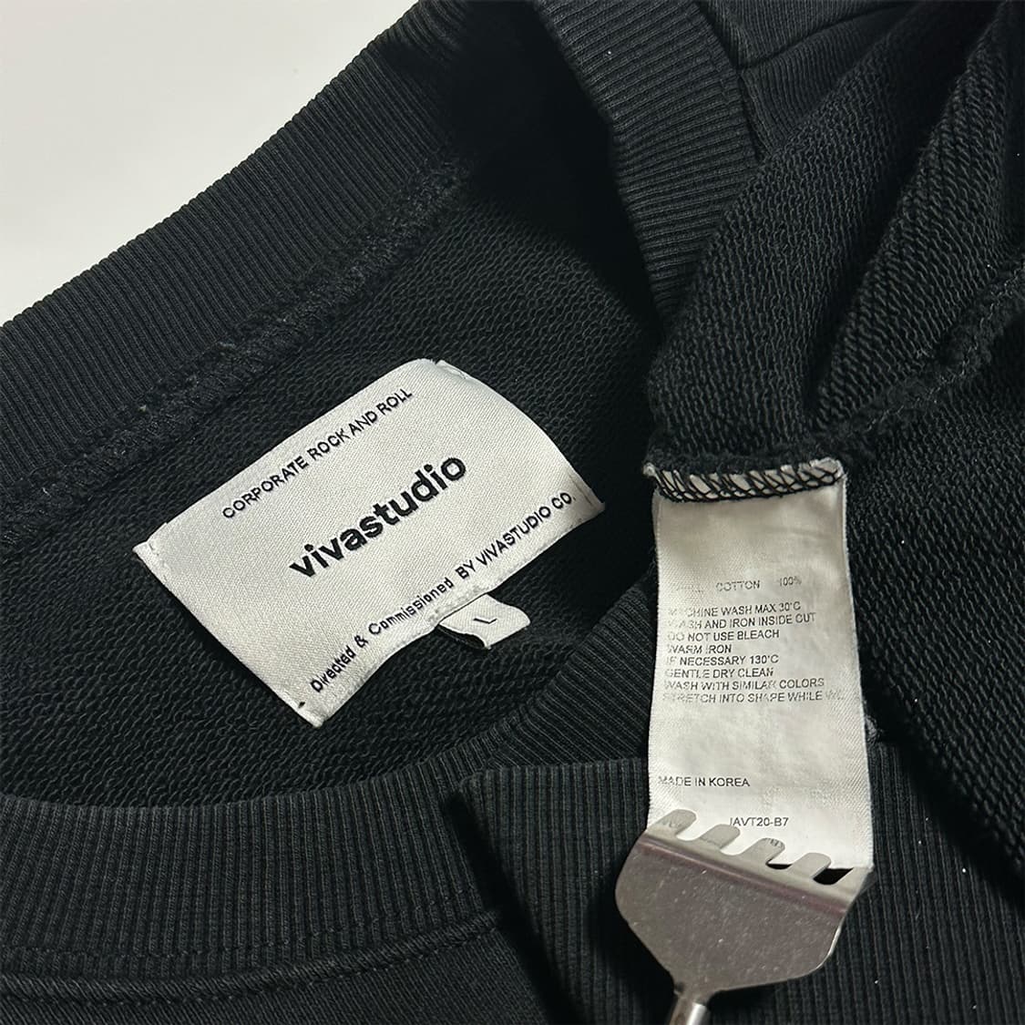 비바스튜디오 가슴로고 맨투맨 상품이미지4