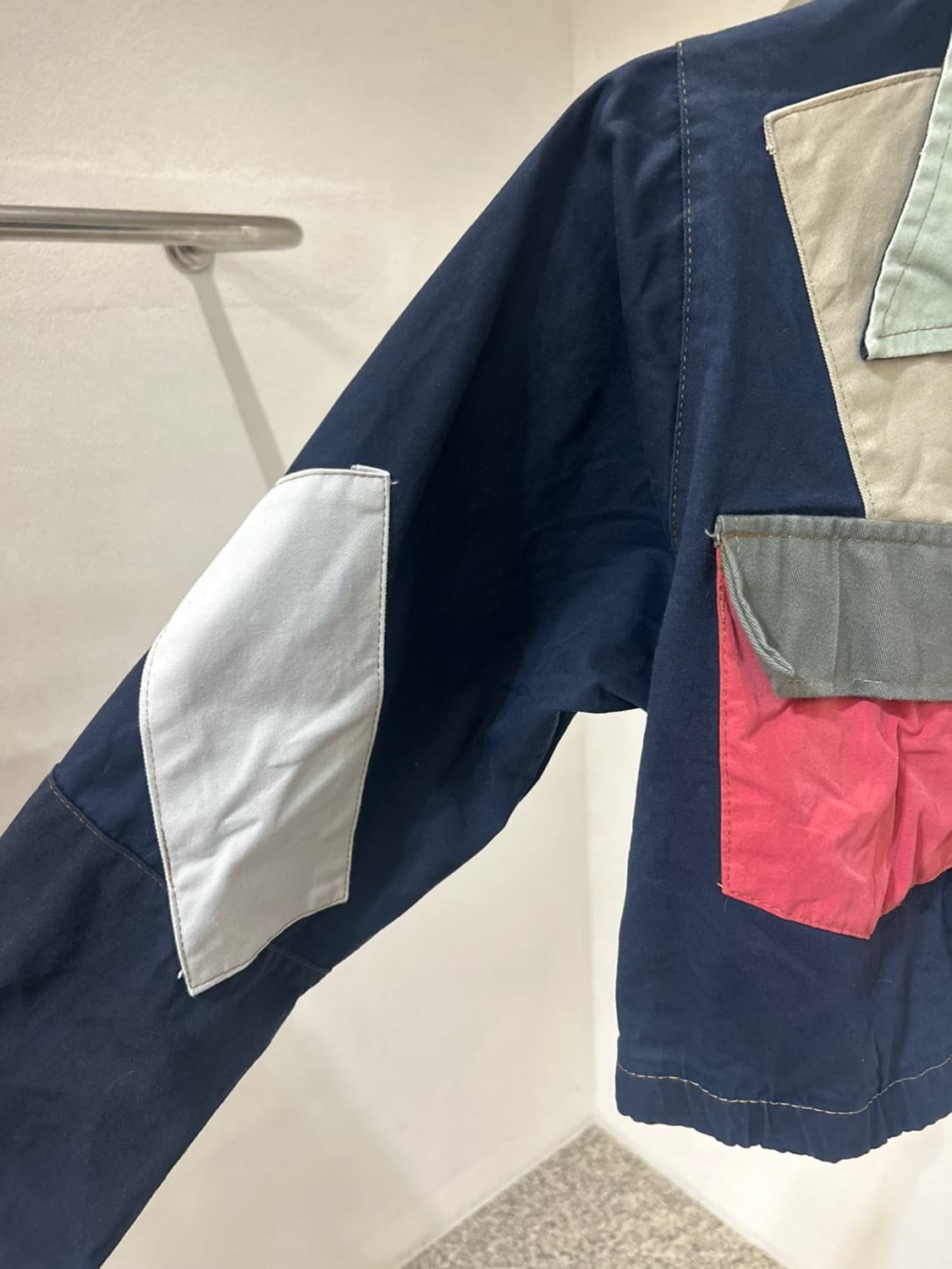 칼하트 컬러 블록 크롭 자켓 상품이미지4