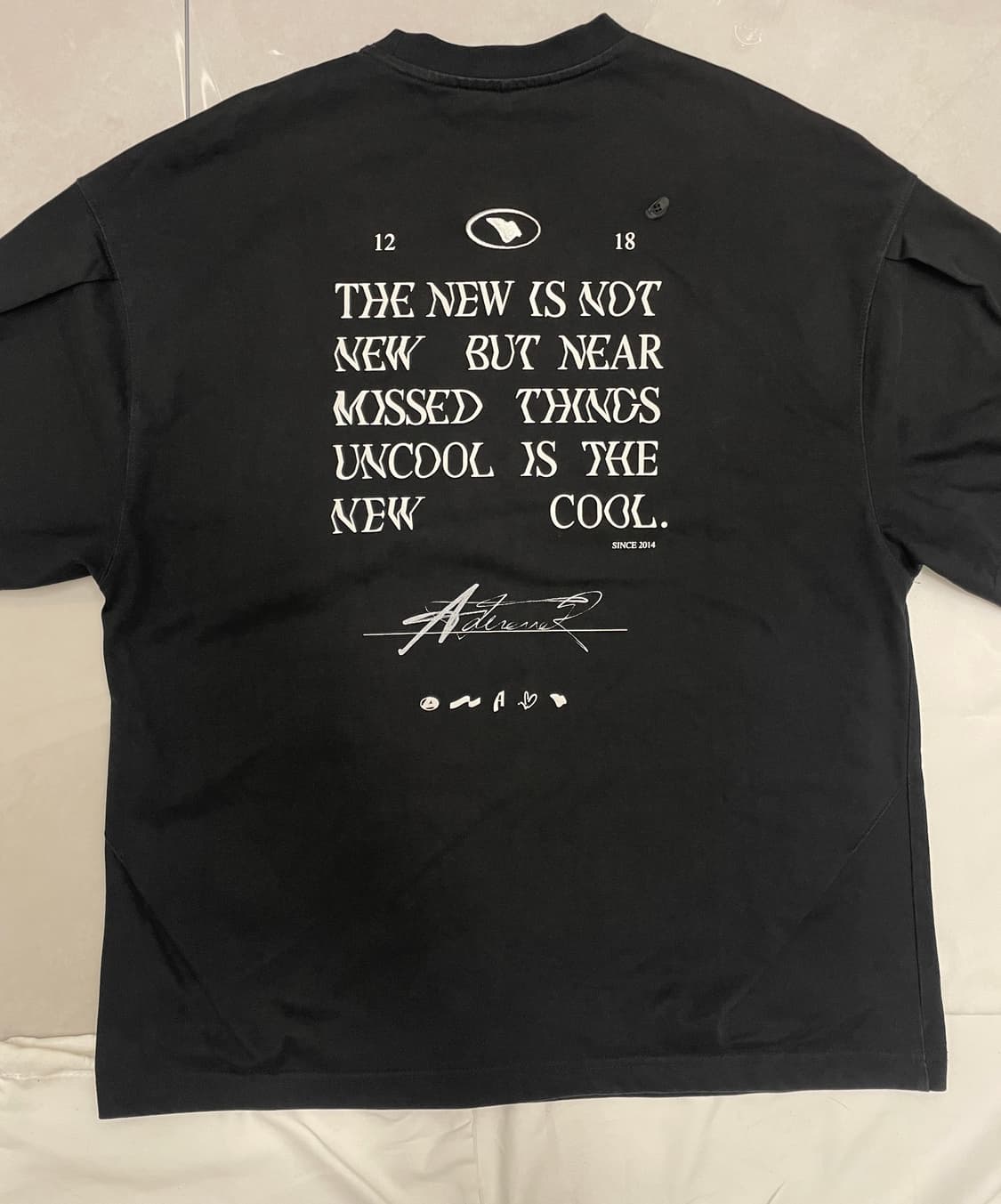 아더에러 23FW 타톰 반팔티셔츠 블랙 상품이미지3