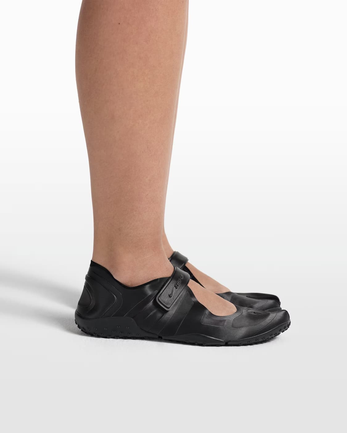 [NIKExSKIMS] 나이키스킴스 리프트 새틴 240 새상품 판매 상품이미지7