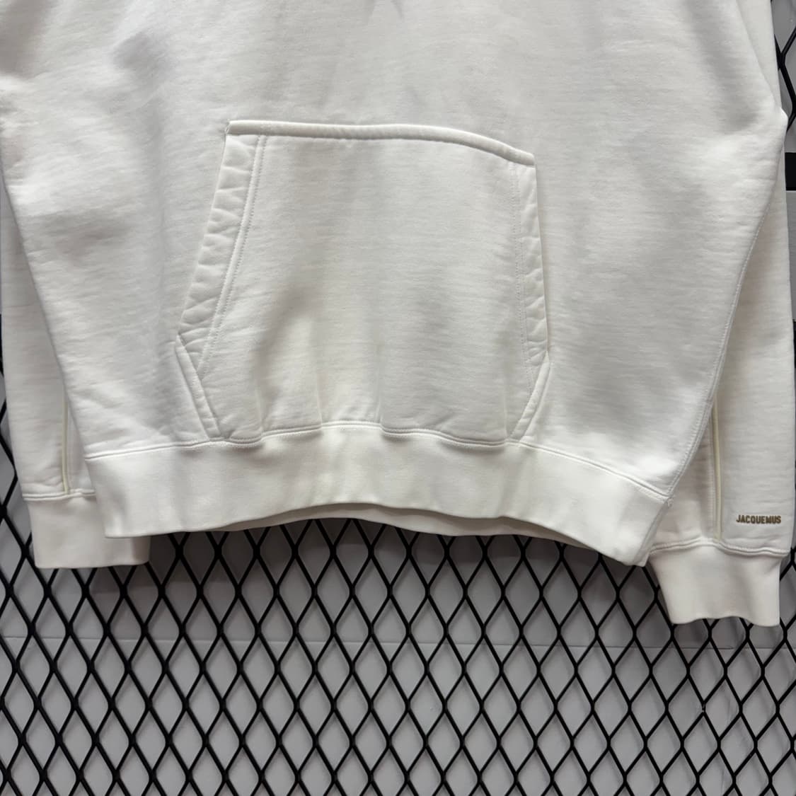 23S/S 나이키 X 자크뮈스 스웻셔츠 후드 넥 로고 디테일 화이트 상품이미지4