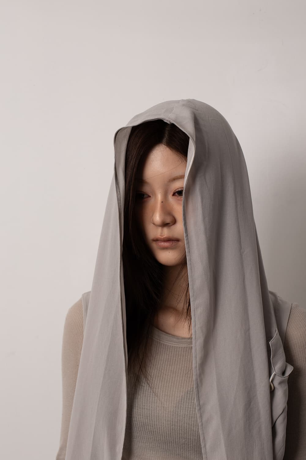 BAJRA ASYMMETRIC DRAPE HOOD VEST 상품이미지1