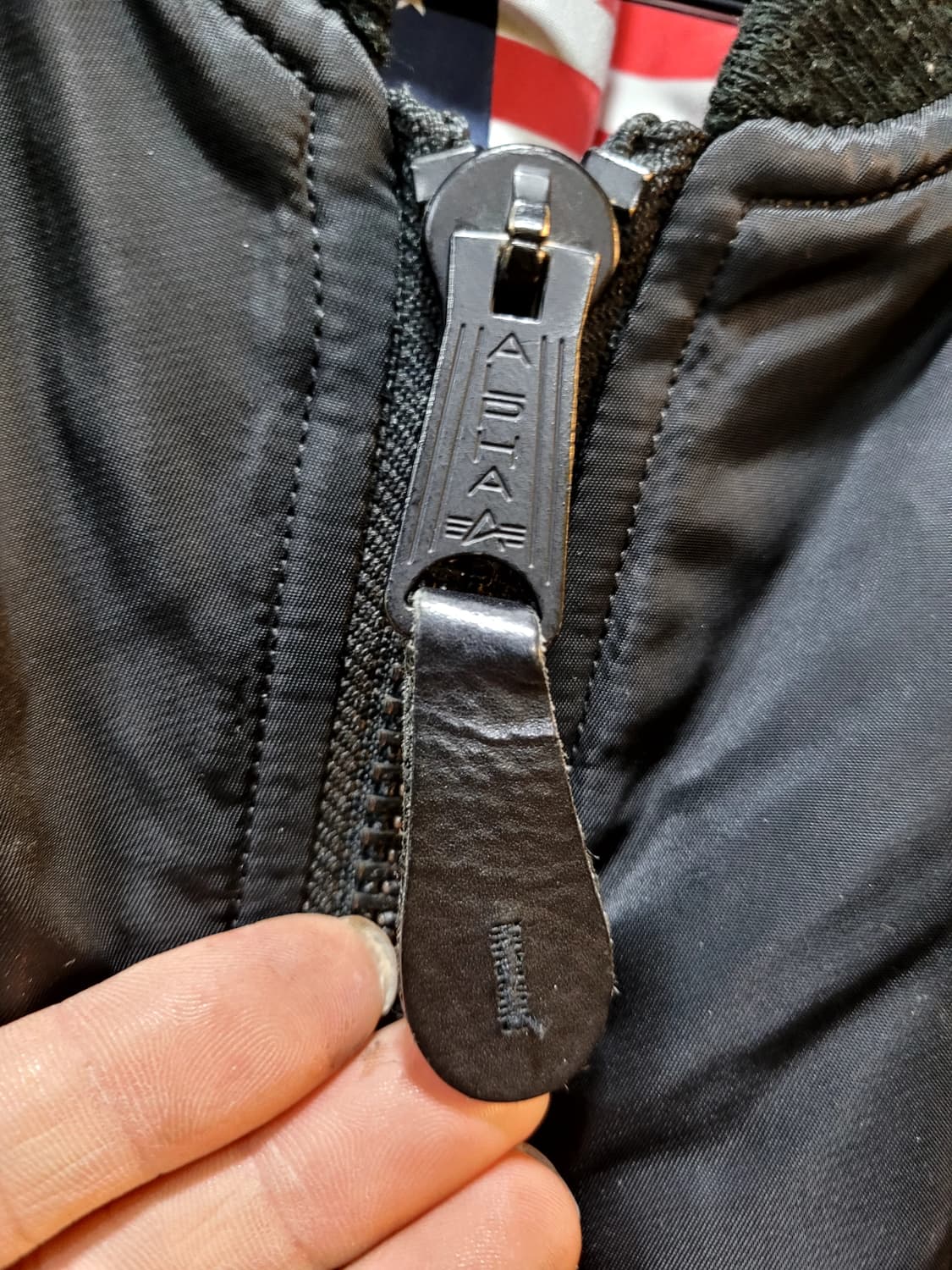 정품 알파인더스트리 L-2B 블러드칫 젠2 리버시블 플라이트 자켓 상품이미지5